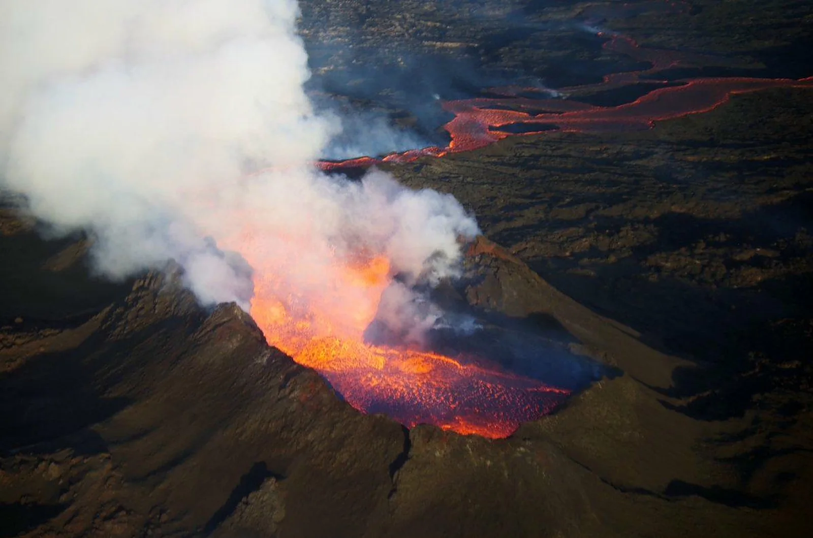 Aerial view of Holuhraun eruption vent and lava channels, Iceland